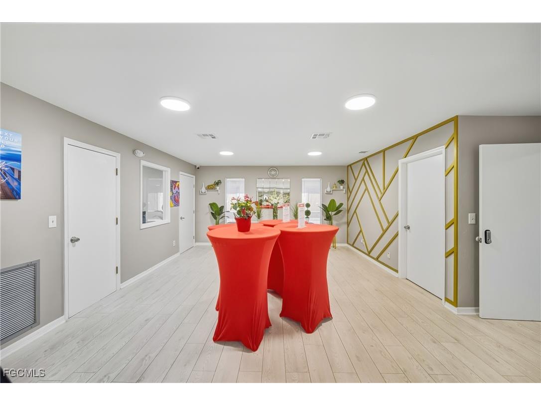 2080 Collier Avenue Fort Myers FL 33901 2025026027 image6