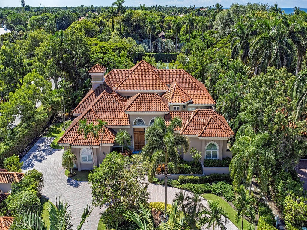 2080 Gordon Drive Naples FL 34102 225075505 image1