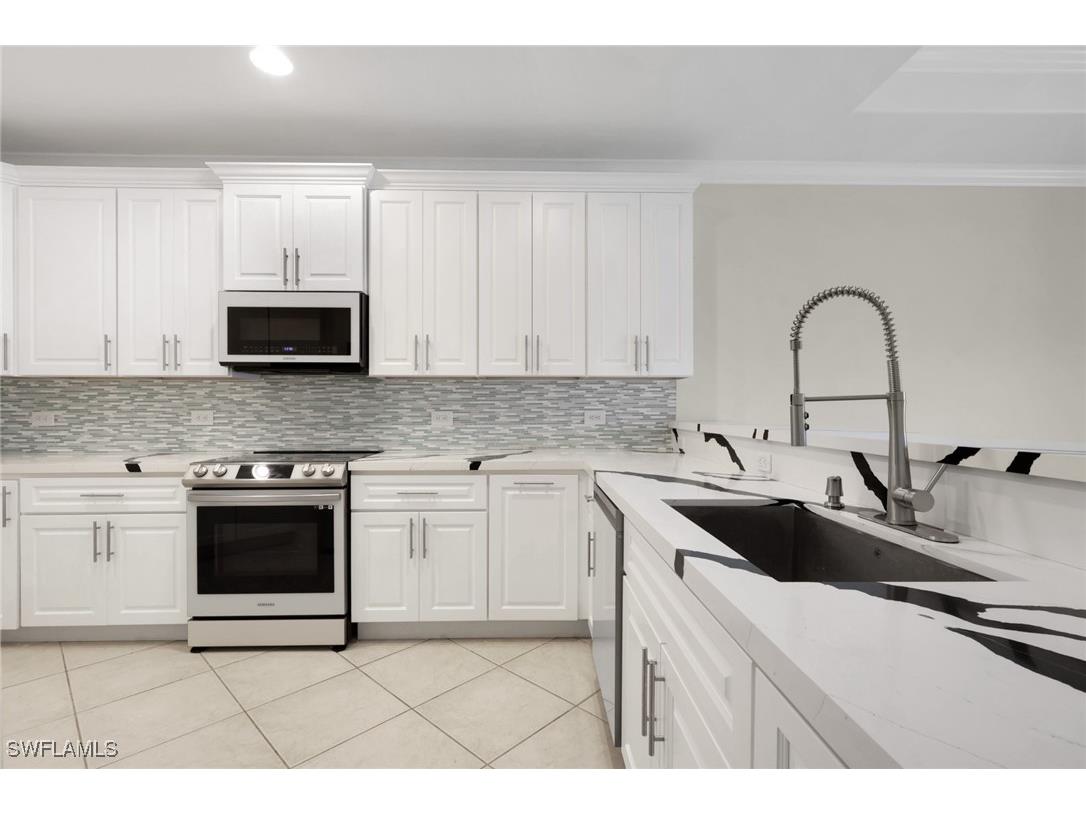 2082 E Tobago Circle Fort Myers FL 33905 225083913 image11