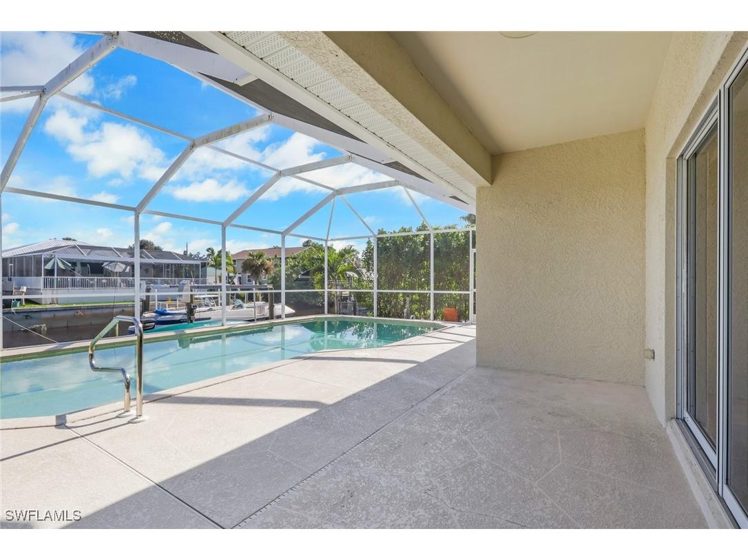 2082 E Tobago Circle Fort Myers FL 33905 225083913 image30
