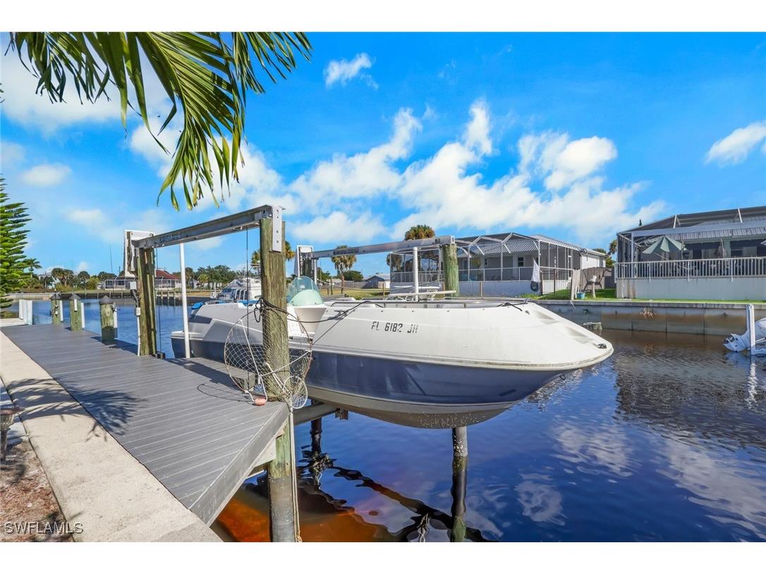 2082 E Tobago Circle Fort Myers FL 33905 225083913 image37