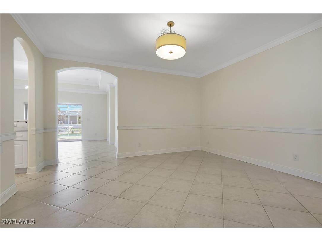 2082 E Tobago Circle Fort Myers FL 33905 225083913 image9