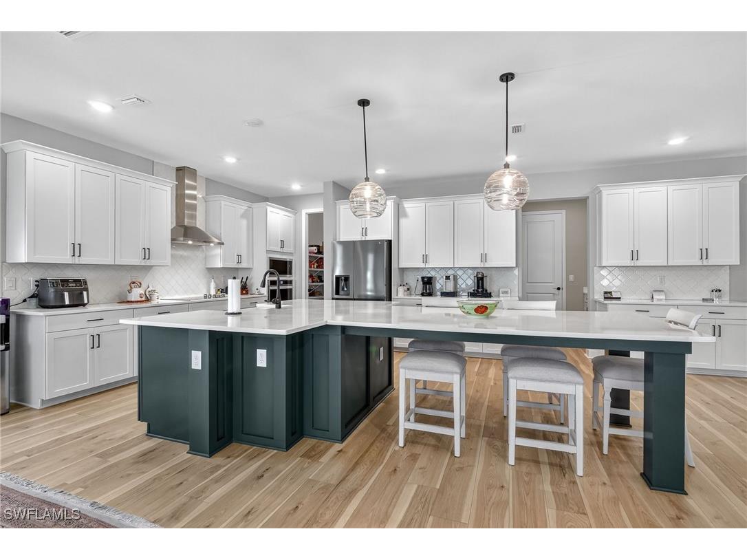 2082 Grove Drive Naples FL 34120 225072395 image11