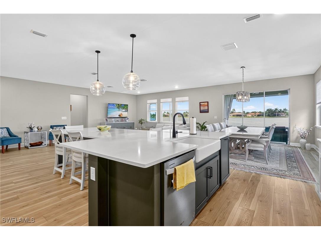 2082 Grove Drive Naples FL 34120 225072395 image14