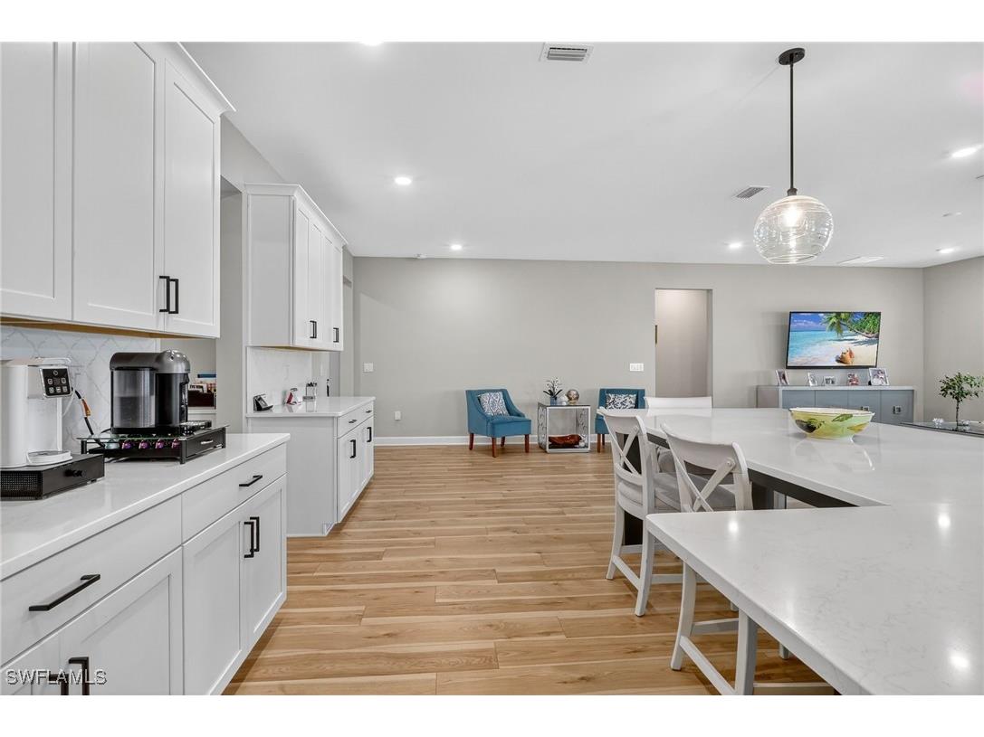 2082 Grove Drive Naples FL 34120 225072395 image15