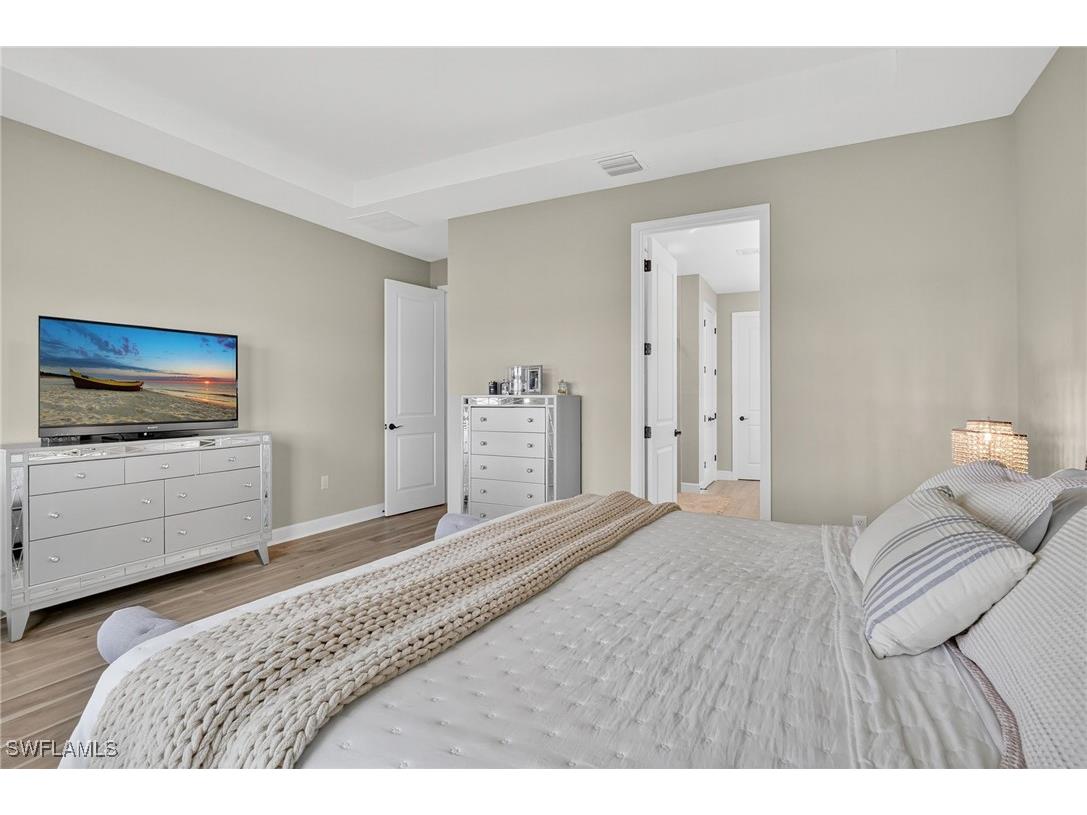 2082 Grove Drive Naples FL 34120 225072395 image19