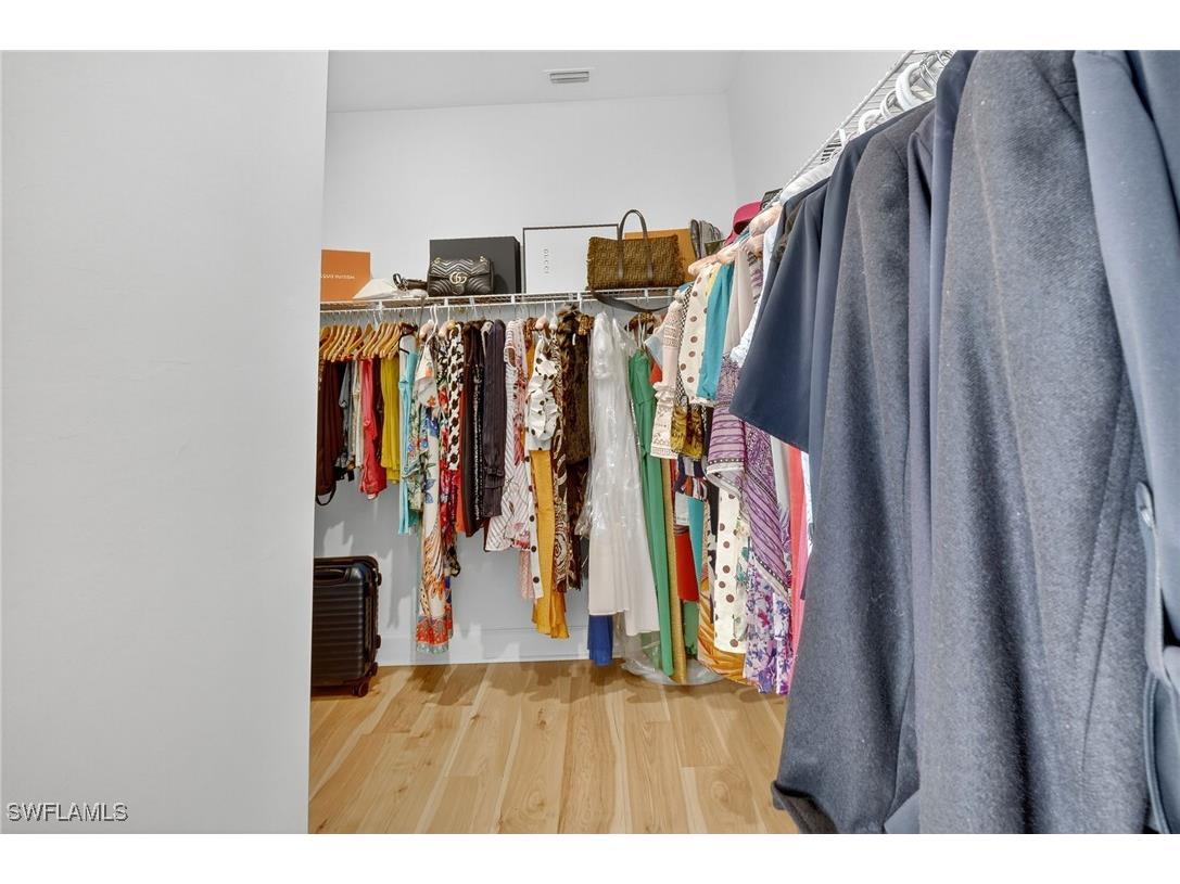 2082 Grove Drive Naples FL 34120 225072395 image23