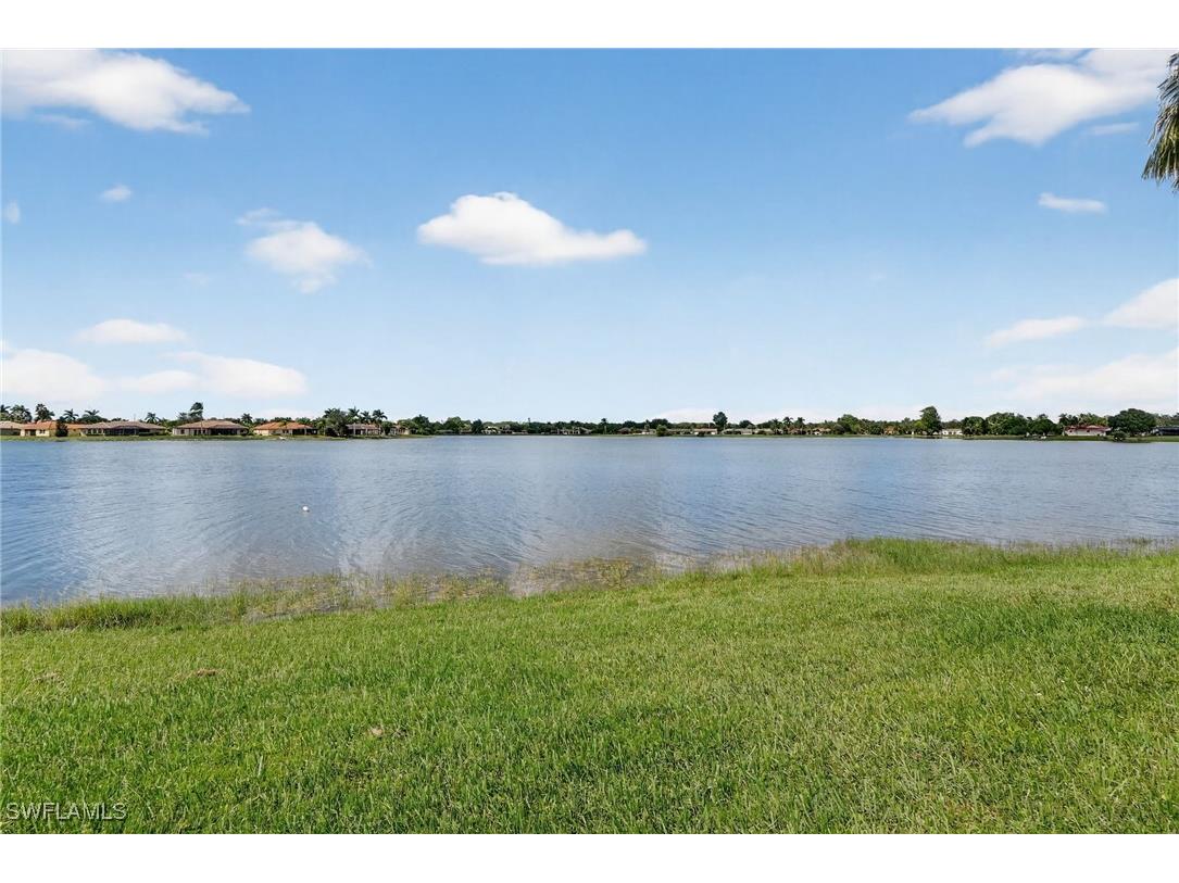 2082 Grove Drive Naples FL 34120 225072395 image39