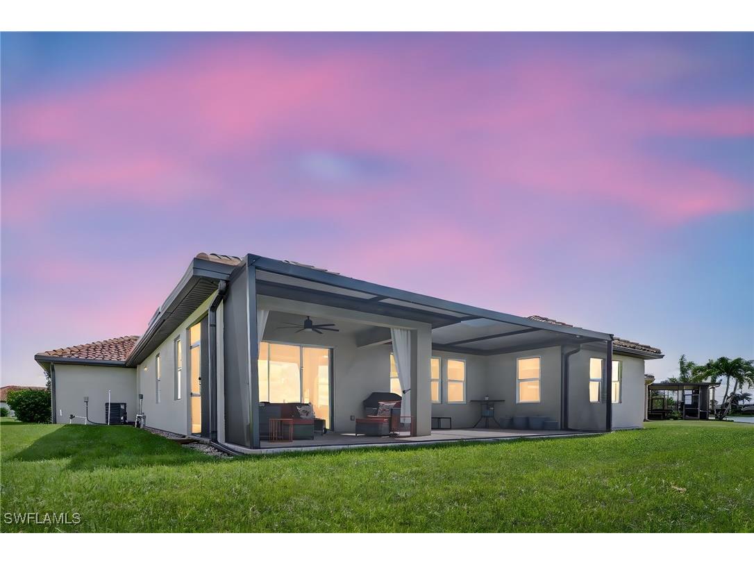 2082 Grove Drive Naples FL 34120 225072395 image40