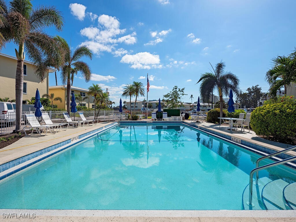 2082 Gulf Shore Boulevard N #111 Naples FL 34102 225075663 image14