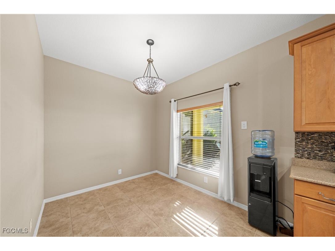 2084 Cape Heather Circle Cape Coral FL 33991 2025026109 image11