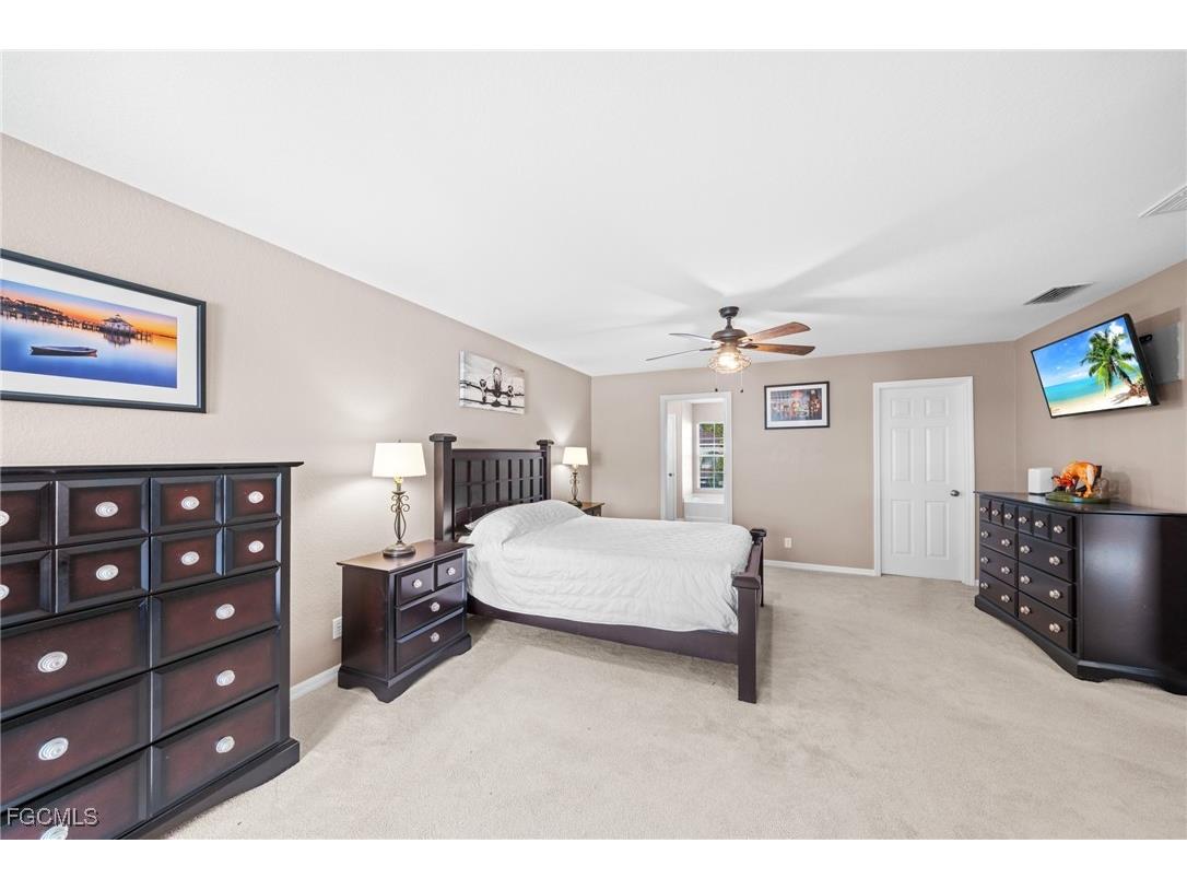 2084 Cape Heather Circle Cape Coral FL 33991 2025026109 image18