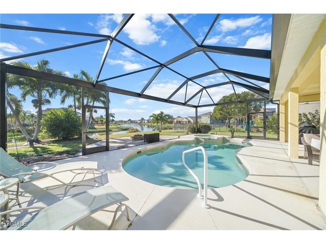 2084 Cape Heather Circle Cape Coral FL 33991 2025026109 image29