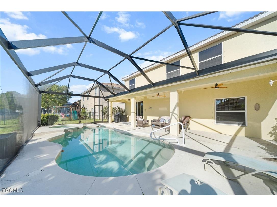 2084 Cape Heather Circle Cape Coral FL 33991 2025026109 image30