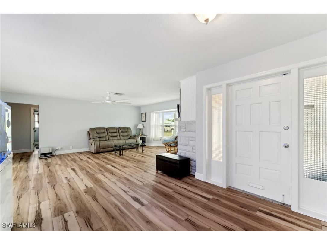 2084 Coral Point Drive Cape Coral FL 33990 225018099 image4