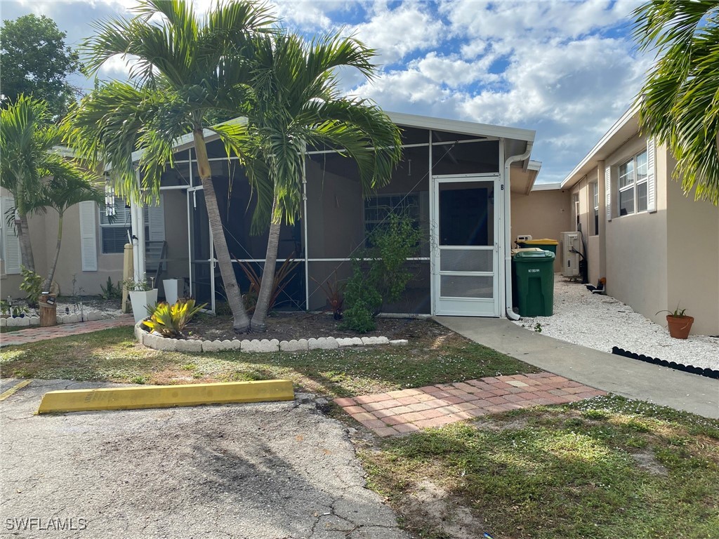 2084 Monroe Avenue Naples FL 34112 226001189 image2