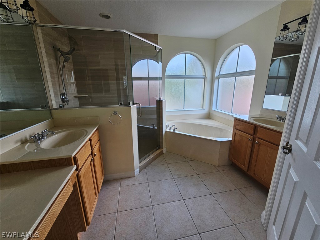 2084 Par Drive Naples FL 34120 226006891 image20