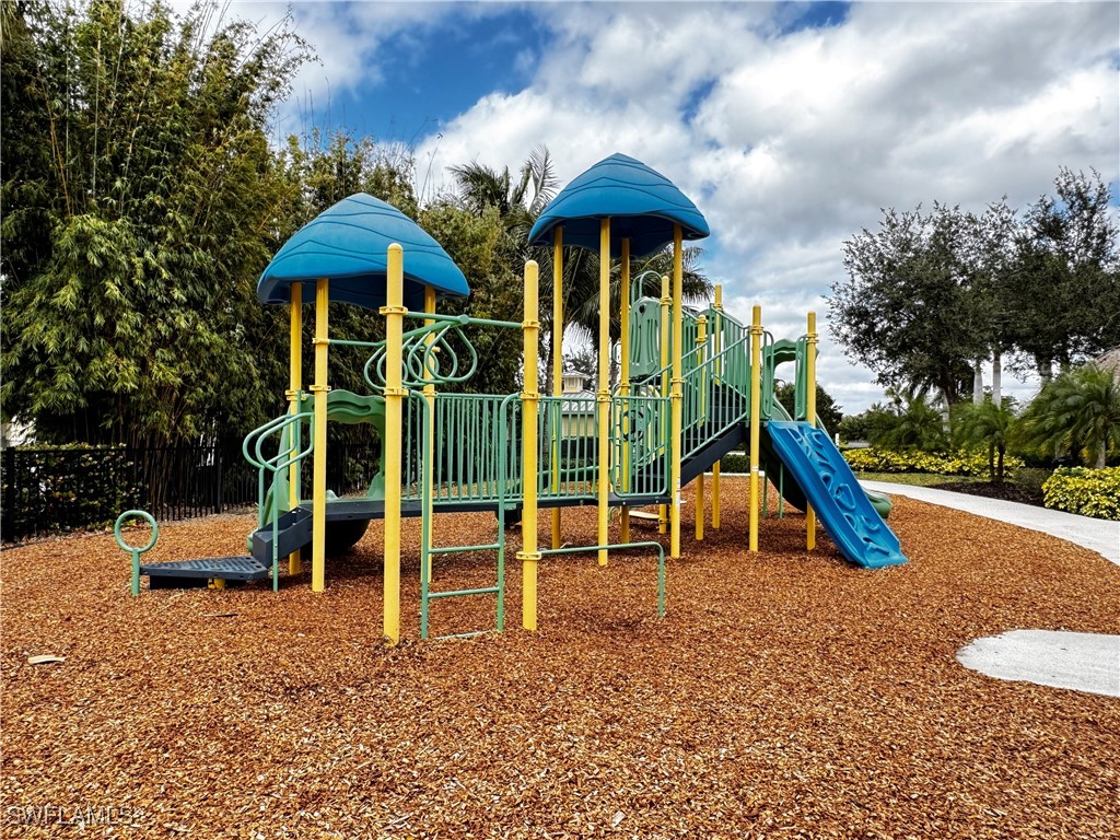 2084 Wellington Street Naples FL 34120 226001575 image20