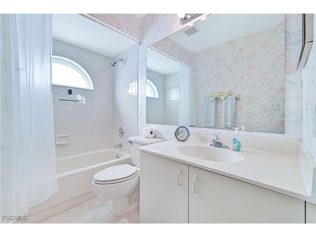 20846 Blacksmith Forge Estero FL 33928 2025025386 image23