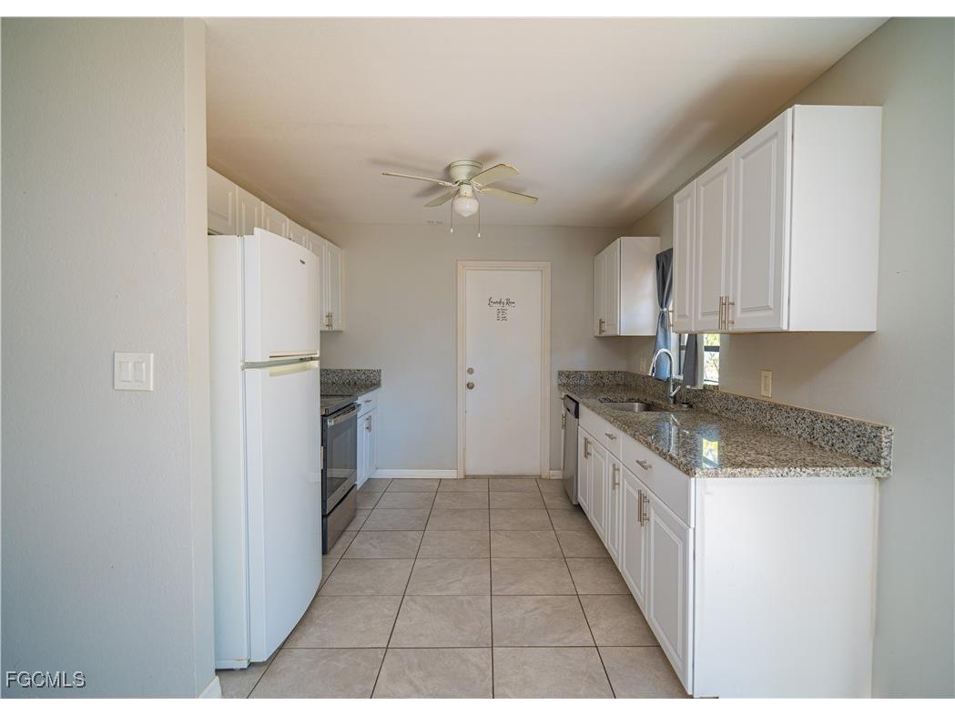 2085 E Tobago Circle Fort Myers FL 33905 2025022112 image6