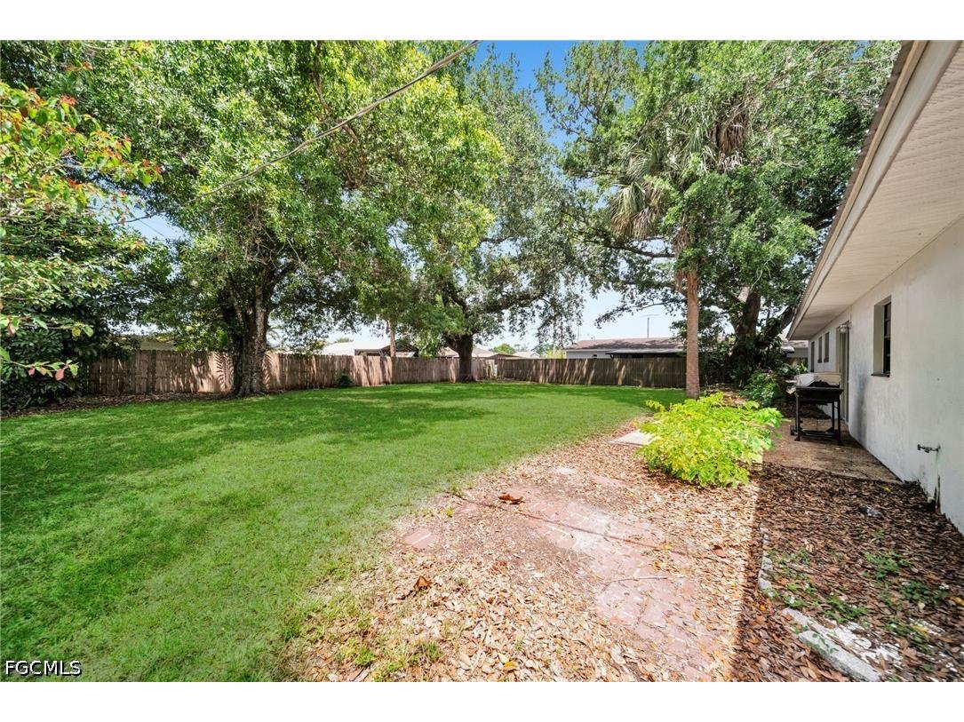 2085 E Tobago Circle Fort Myers FL 33905 2026020221 image26