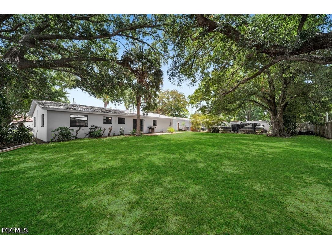 2085 E Tobago Circle Fort Myers FL 33905 2026020221 image27