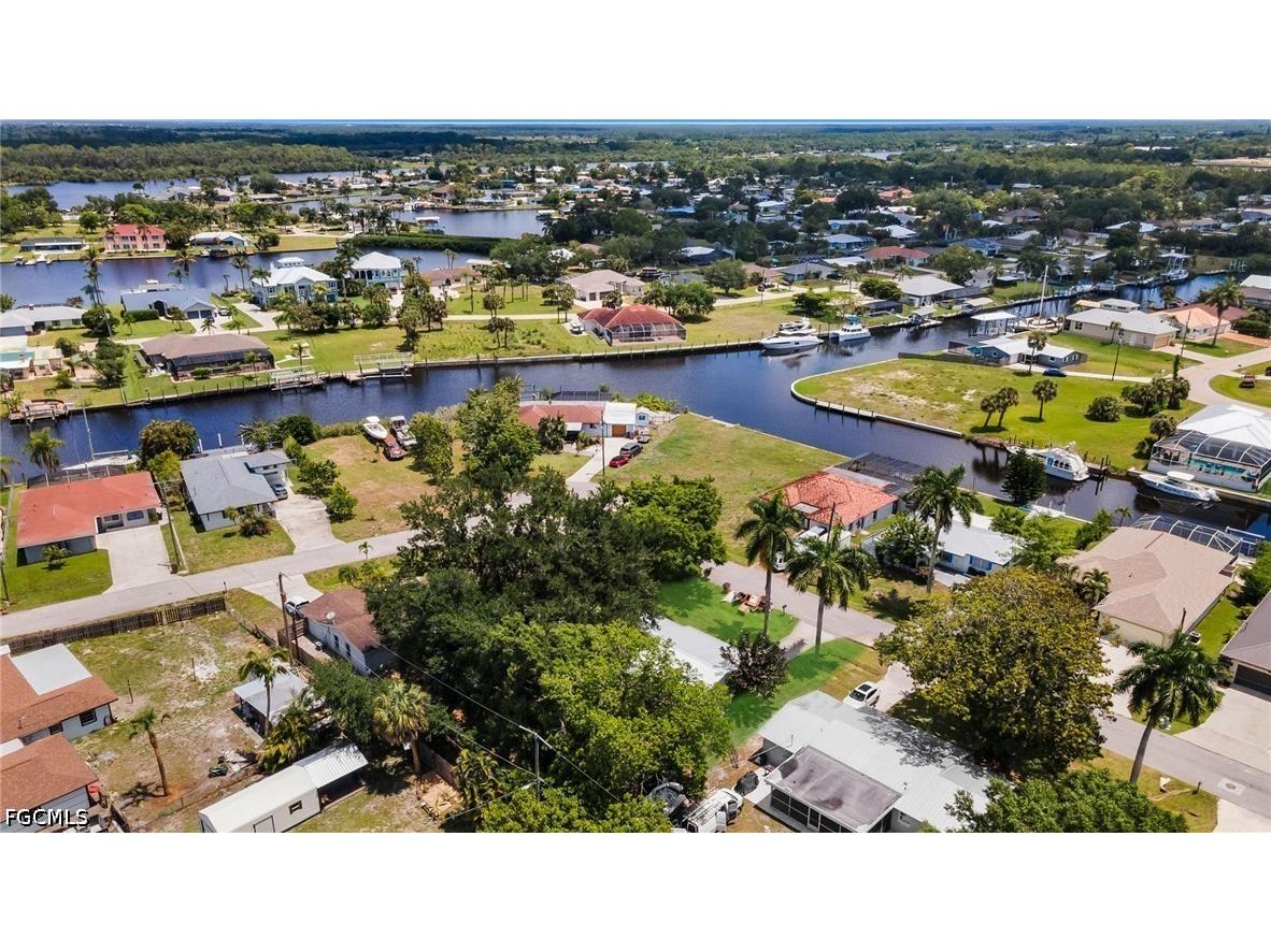 2085 E Tobago Circle Fort Myers FL 33905 2026020221 image32