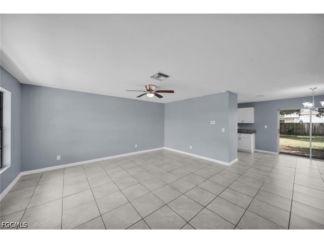 2085 E Tobago Circle Fort Myers FL 33905 2026020221 image5
