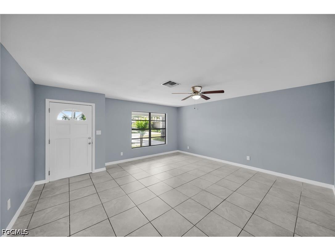 2085 E Tobago Circle Fort Myers FL 33905 2026020221 image7