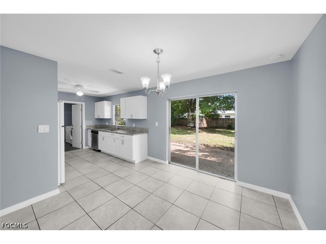 2085 E Tobago Circle Fort Myers FL 33905 2026020221 image8