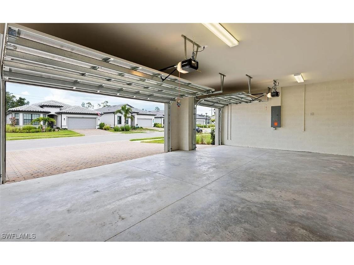 2085 Yellowfin Circle Naples FL 34114 225080784 image50