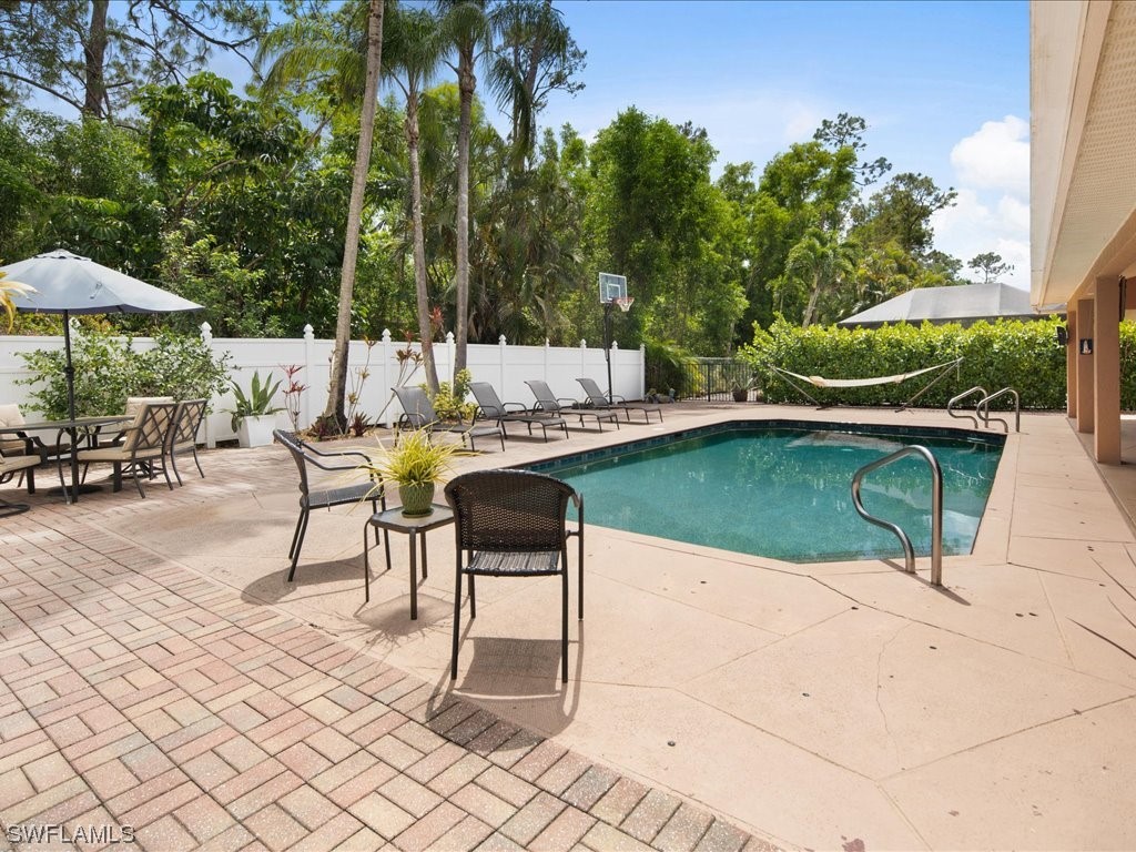 2088 Piccadilly Circus Naples FL 34112 223027386 image1