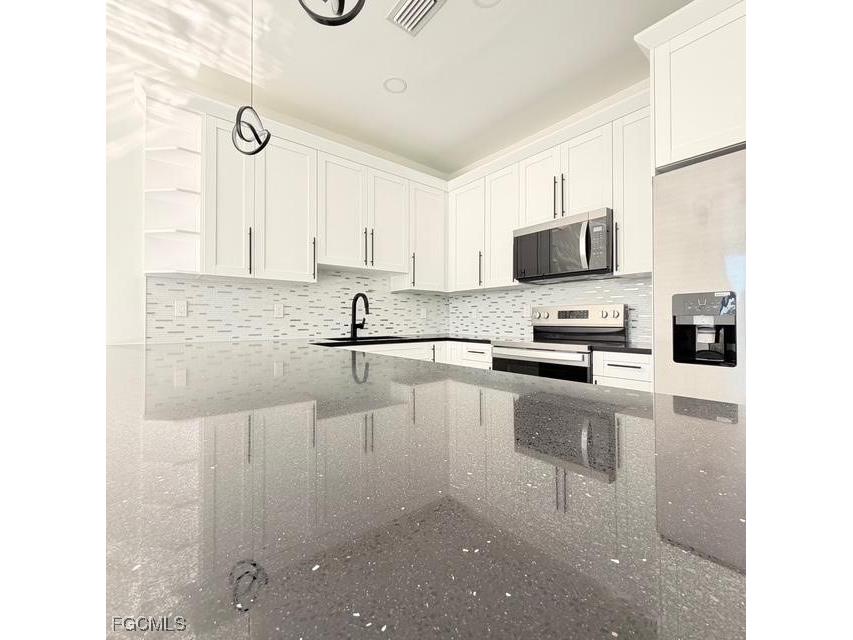 209-211 W 12th Street Lehigh Acres FL 33972 2026006601 image12
