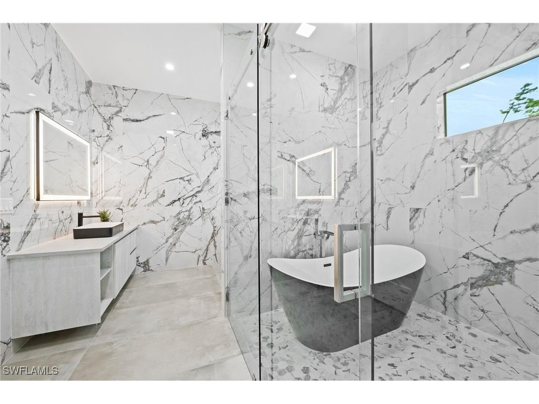 209 35th Avenue NW Naples FL 34120 225056219 image38