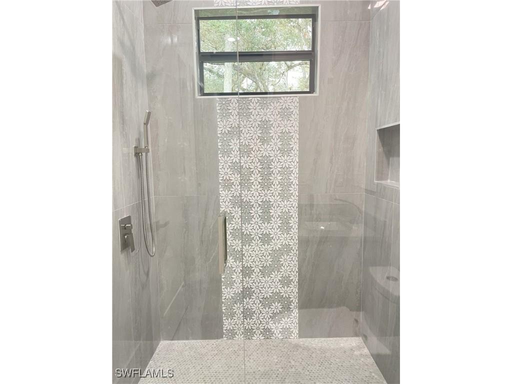 209 35th Avenue NW Naples FL 34120 225056219 image46