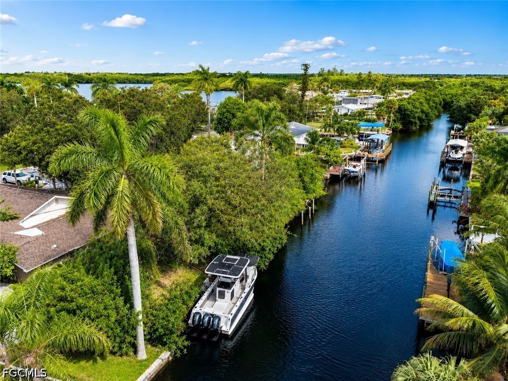 209 Kingston Drive Fort Myers FL 33905 2026027546 image1