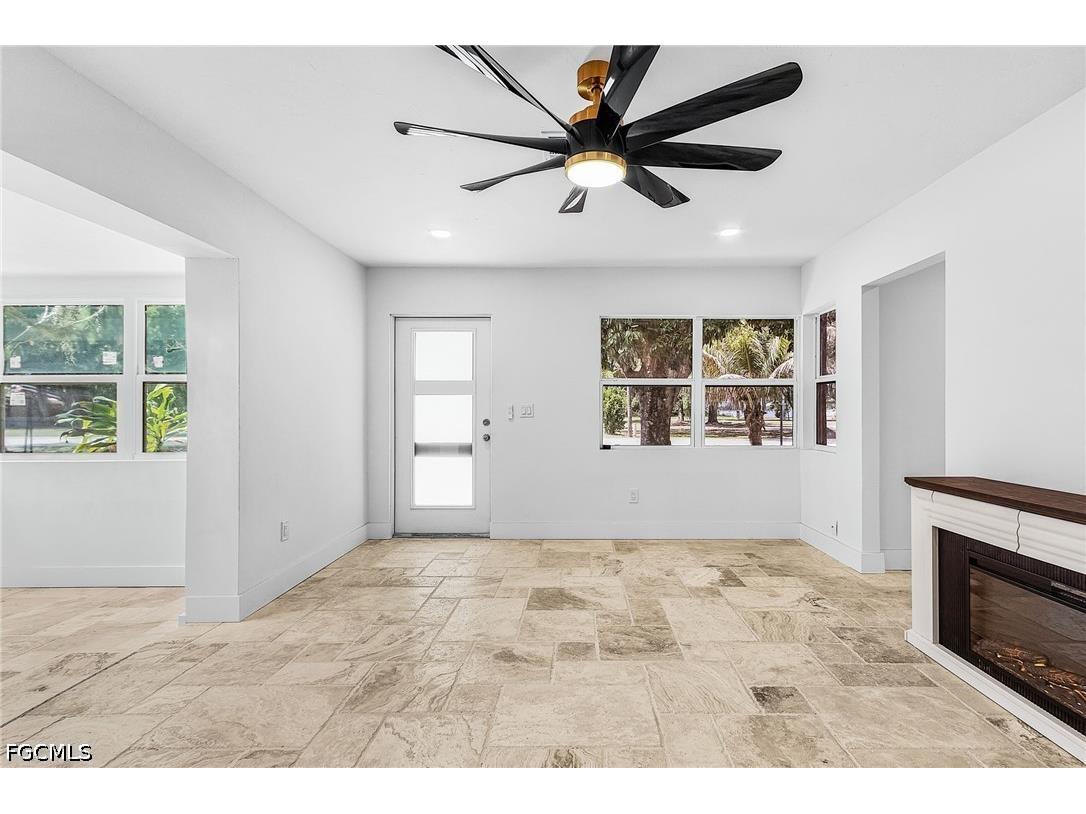 209 Kingston Drive Fort Myers FL 33905 2026027546 image3