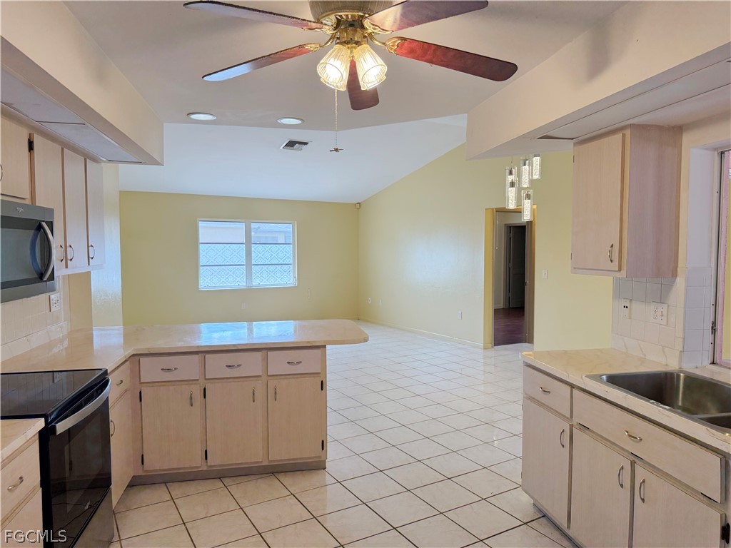 209 Mcarthur Avenue Lehigh Acres FL 33936 2026013771 image5