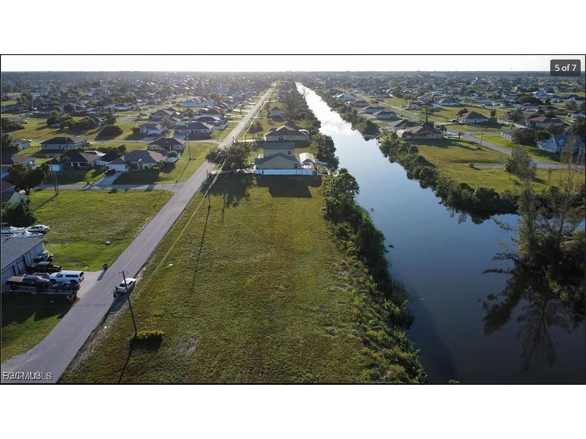 209 NW 19th Terrace Cape Coral FL 33993 2025015146 image2