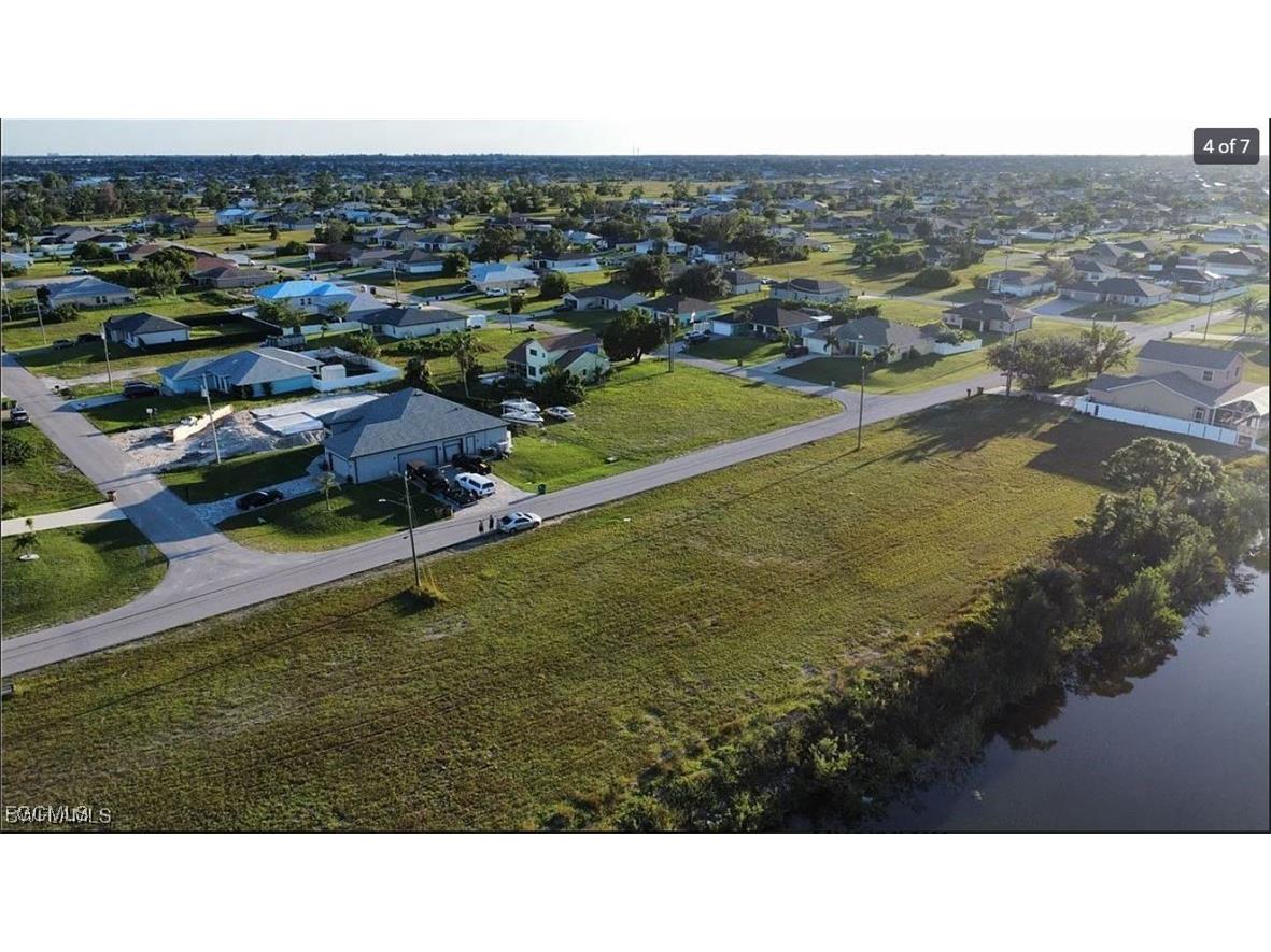 209 NW 19th Terrace Cape Coral FL 33993 2025015146 image4