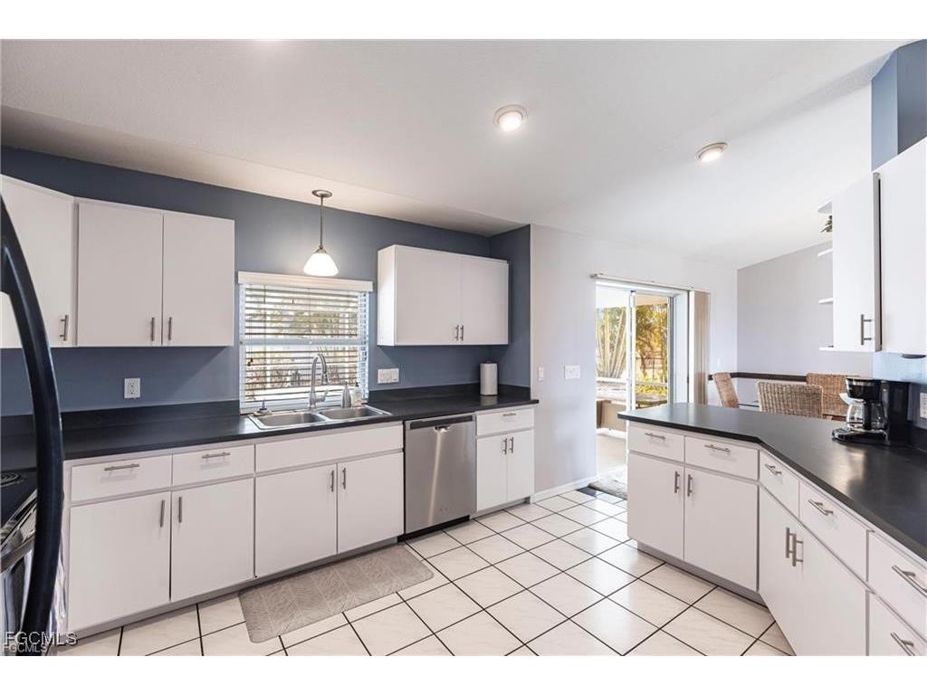 209 NW 20th Avenue Cape Coral FL 33993 2025022887 image10