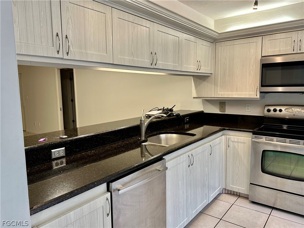 209 Pinebrook Drive Fort Myers FL 33907 2026013224 image5