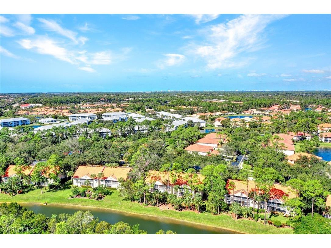 209 Robin Hood Circle #104 Naples FL 34104 223062474 image1