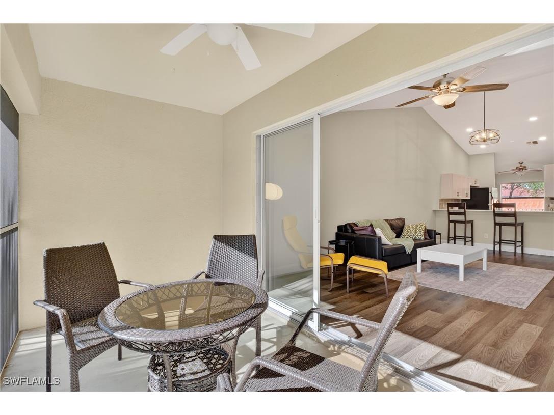 209 Robin Hood Circle #201 Naples FL 34104 225083859 image12