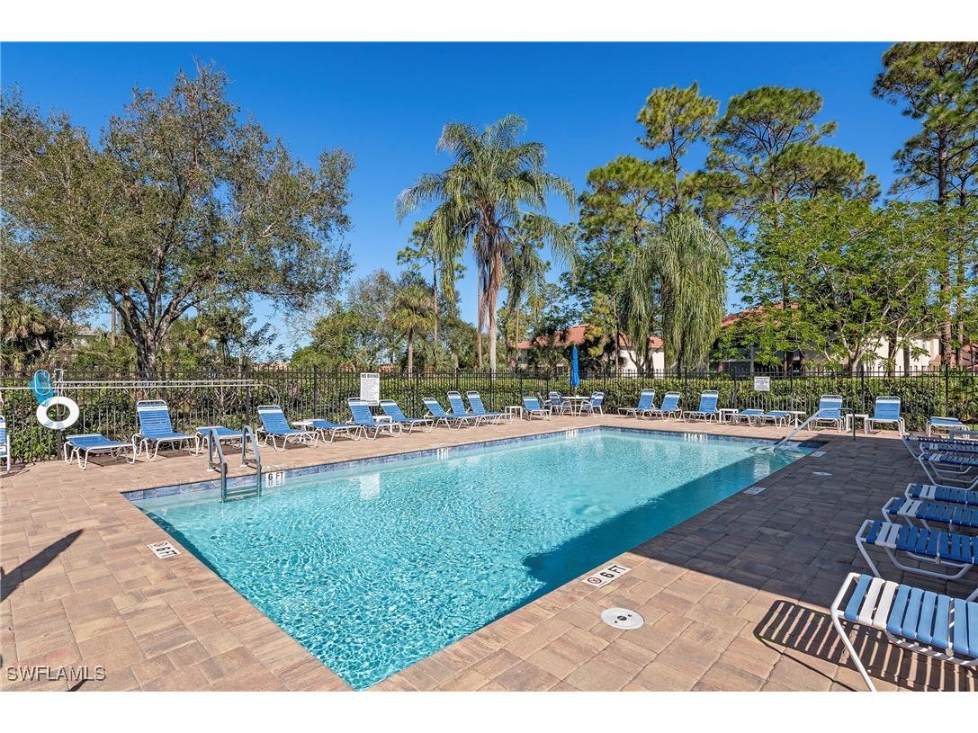 209 Robin Hood Circle #201 Naples FL 34104 225083859 image19