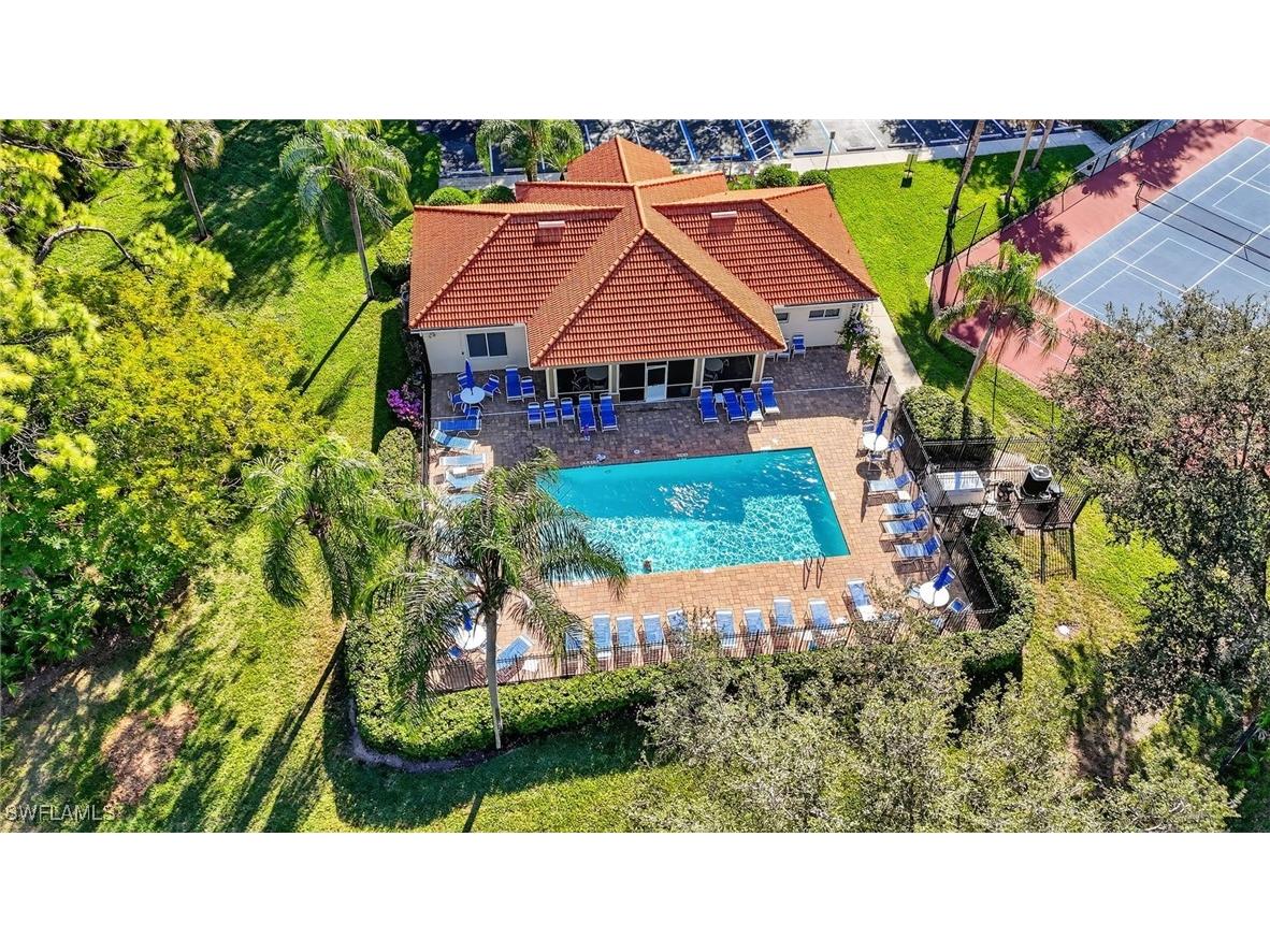 209 Robin Hood Circle #201 Naples FL 34104 225083859 image21