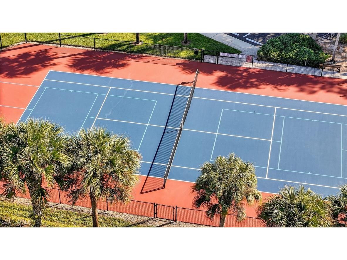 209 Robin Hood Circle #201 Naples FL 34104 225083859 image25