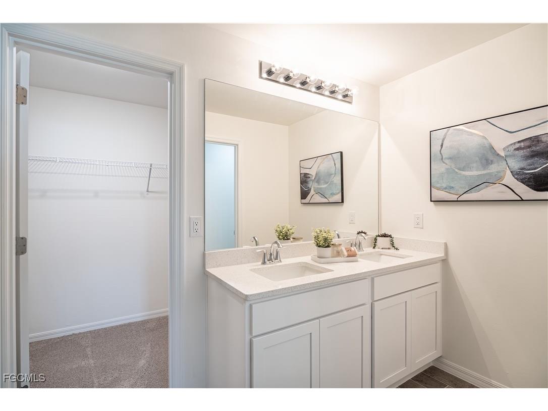 209 SW 22nd Street Cape Coral FL 33991 2025013917 image6