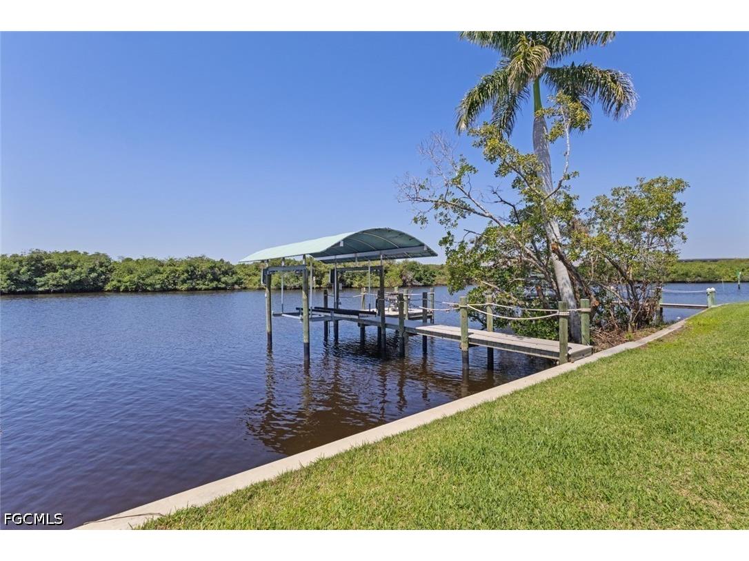 209 Sun Circle Fort Myers FL 33905 2026014898 image27