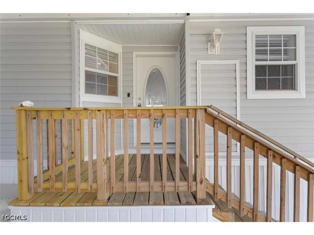 209 Sun Circle Fort Myers FL 33905 2026014898 image4